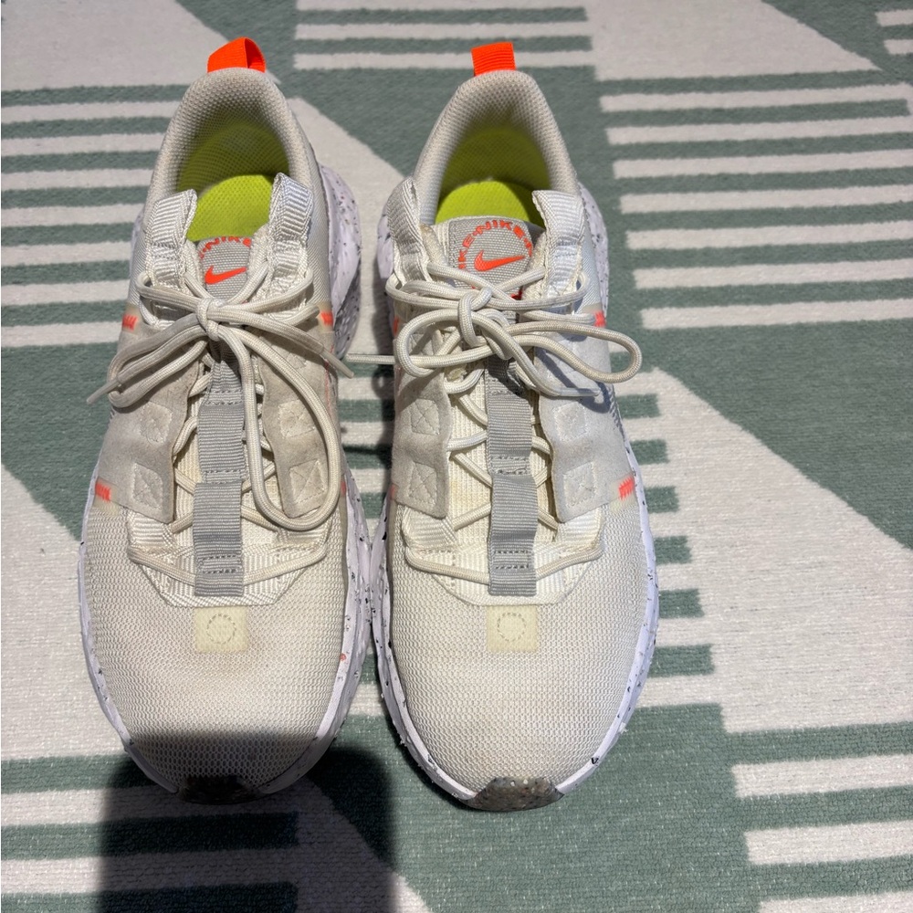 Nike Shoes in White and Orange